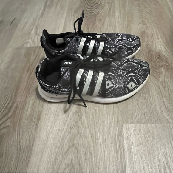 Women's Adidas Black & White Snake Print Patterned Running Shoes - Picture 10 of 11